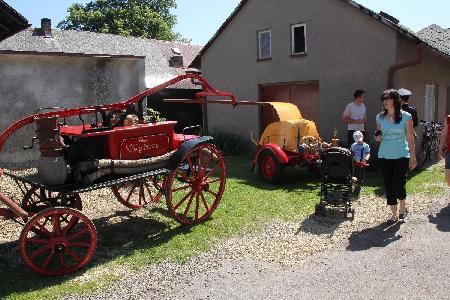 Sraz rodáků obce Vepřová 16.6.2012